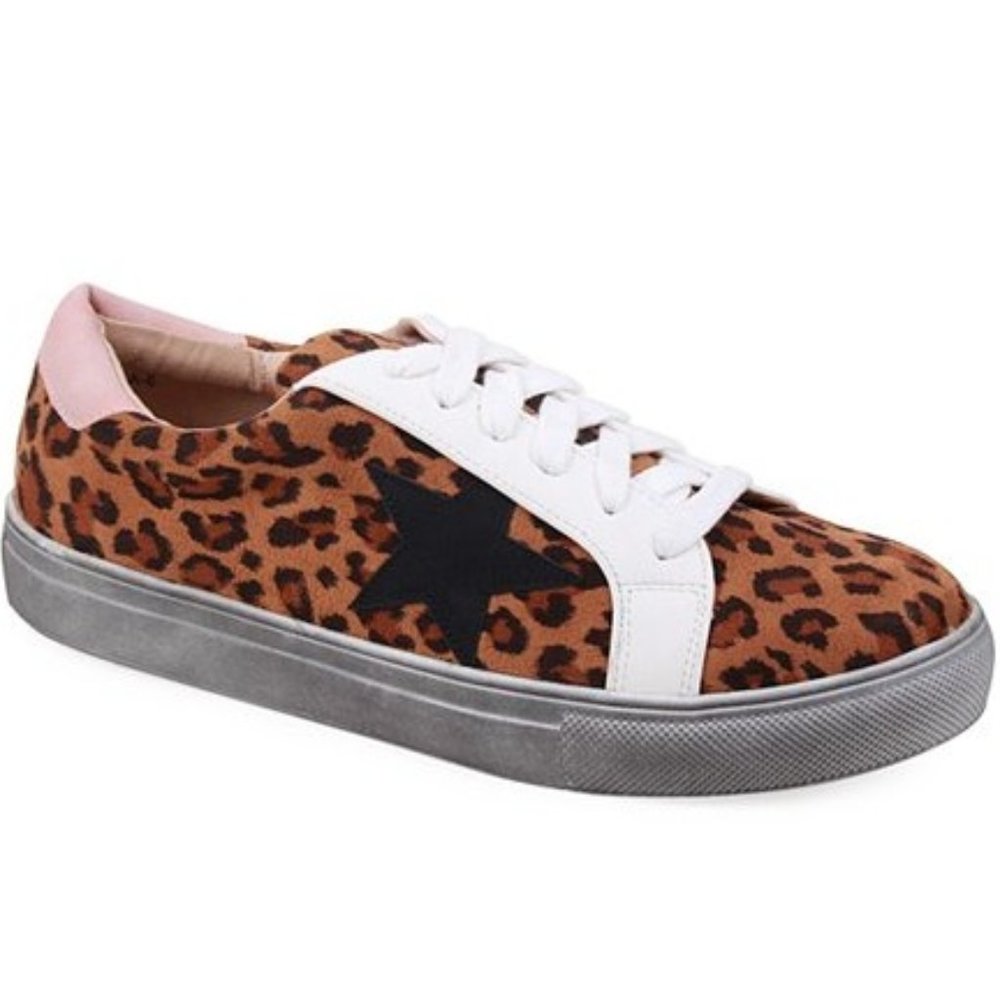 American Mettle Women’s Oatmeal Leopard Black Star Layla Sneaker, 8.5